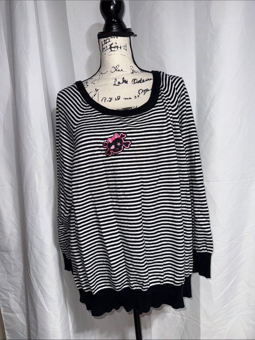Torrid Black & White Women's Sweater with Pink Patch